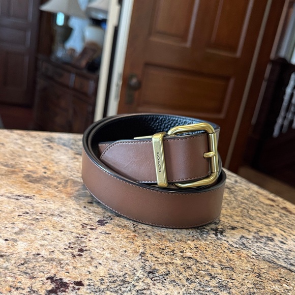 Coach Men's Brown/Black reversible Leather Belt with Gold Buckle - Picture 1 of 9